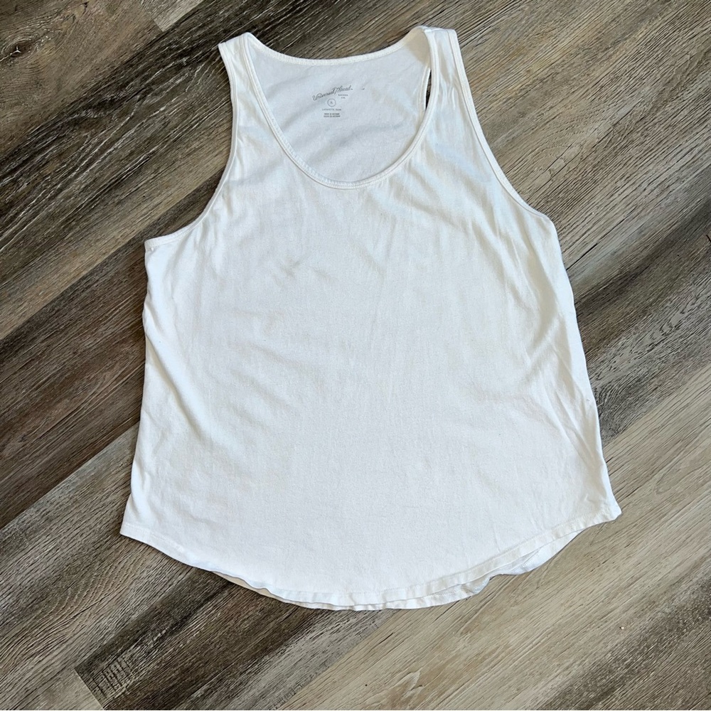 Universal Thread Lafayette tank top